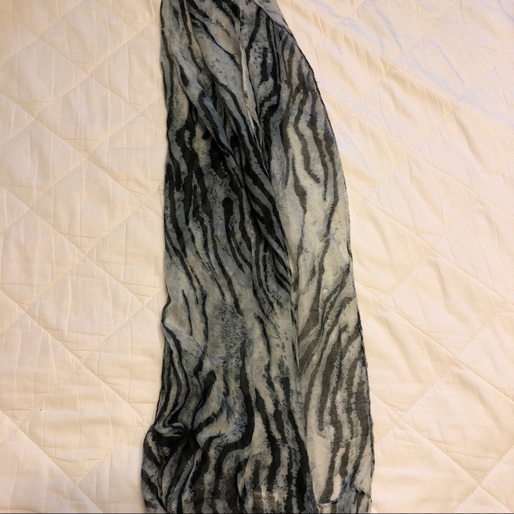 Scarves - Picture 2 of 4